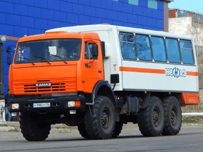 НефАЗ-4208 (6х6)